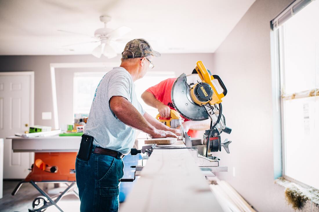 53530e_interior-construction-contractor-derby-973 What Your Construction Quote Doesn't Include