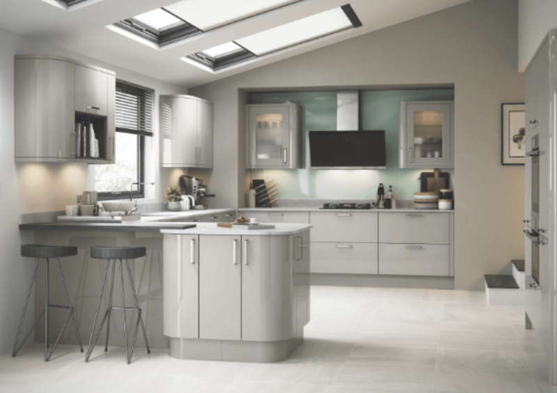grey-gloss-kitchen-curved-peninsula-skylights What a Hob Call-Out Covers, Job by Job